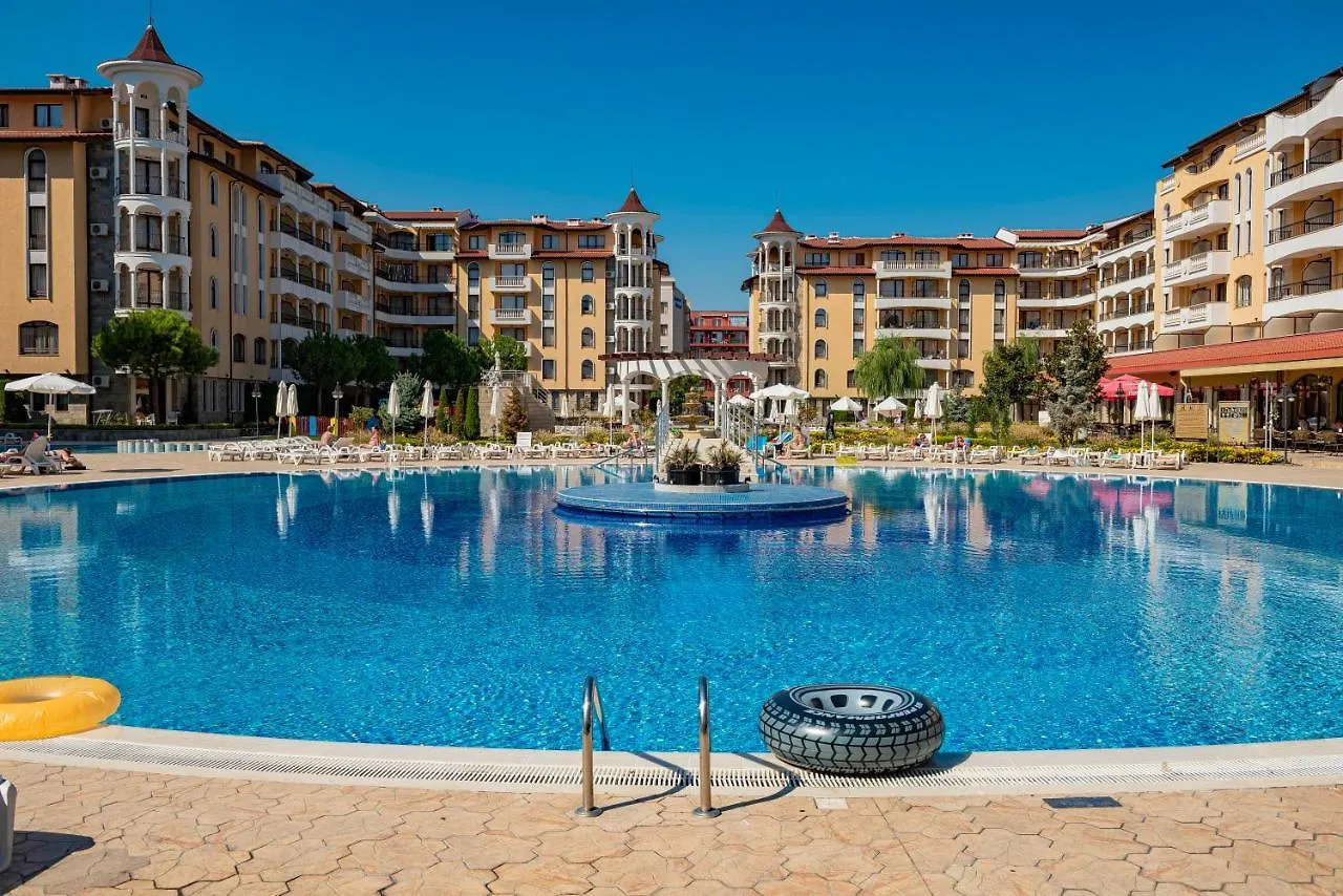Menada Royal Sun Apartments ساني بيتش
