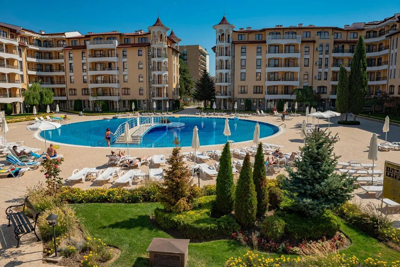 Menada Royal Sun Apartments ساني بيتش