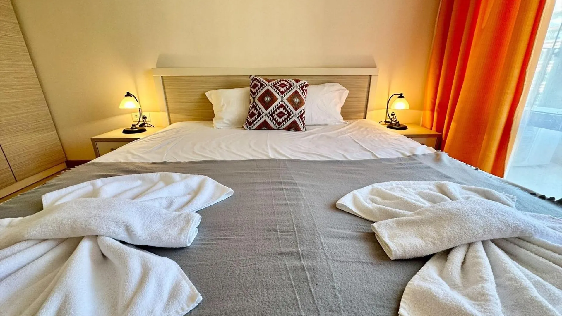 Menada Royal Sun Apartments Σάνι Μπιτς