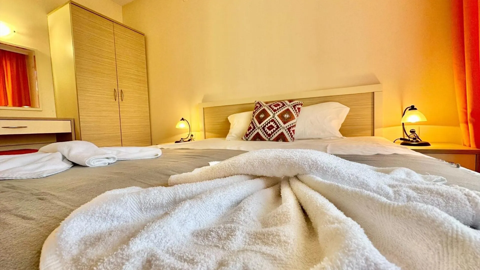 Menada Royal Sun Apartments Σάνι Μπιτς