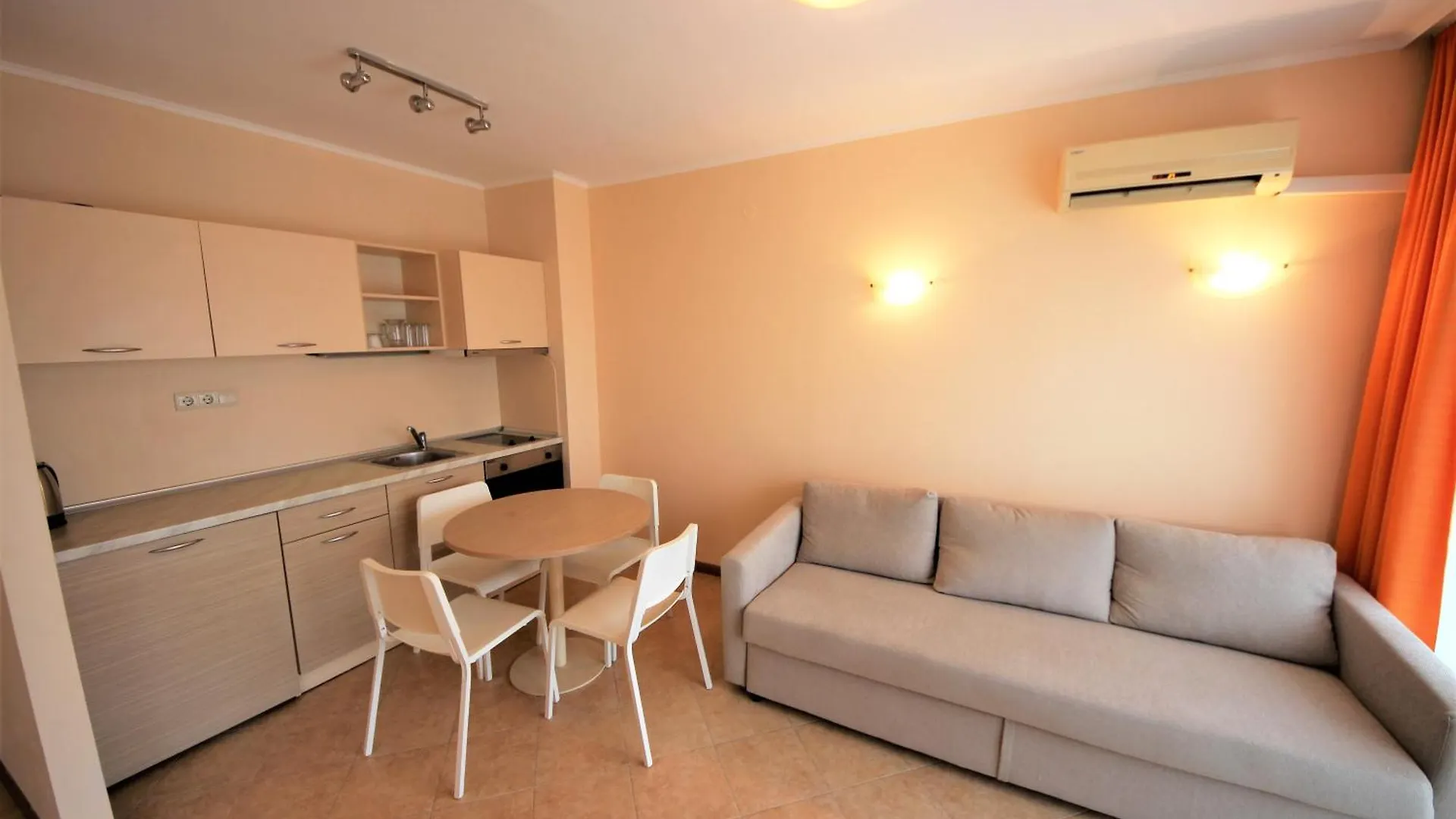 Menada Royal Sun Apartments Σάνι Μπιτς 0*,