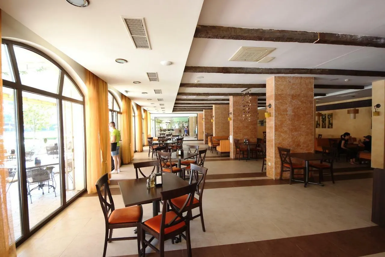 Menada Royal Sun Apartments Σάνι Μπιτς